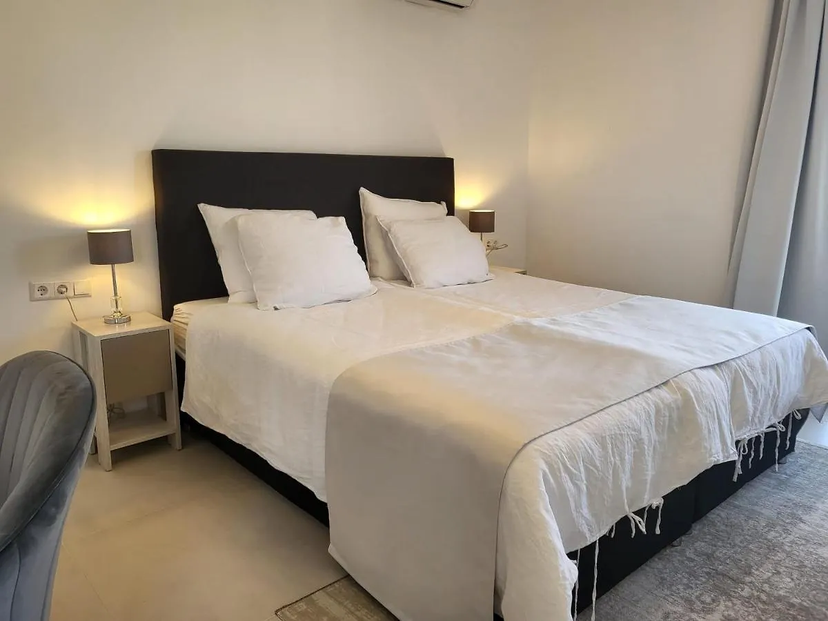 Modern Apartment Tara With Parking مالينسكا